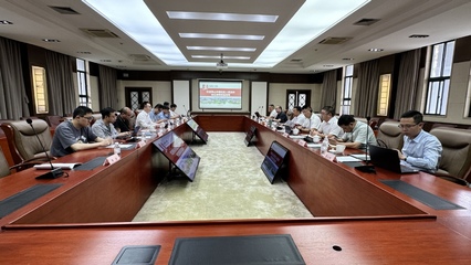 舟山市普陀區(qū)區(qū)長徐煒波調(diào)研學(xué)校微納衛(wèi)星智能研究院 推動(dòng)產(chǎn)學(xué)研深度融合，服務(wù)區(qū)域創(chuàng)新發(fā)展